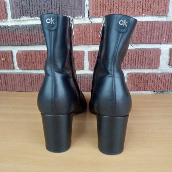Calvin Klein 'Finch' Genuine Leather Pointy Toe  Ankle Boots in Black Sz. 8.5 - Picture 7 of 10
